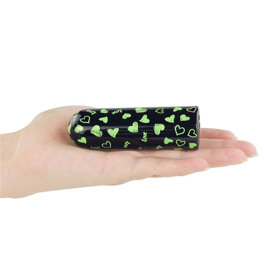 vibratore_heart_massager_glow_in_the_dark confronto con mano