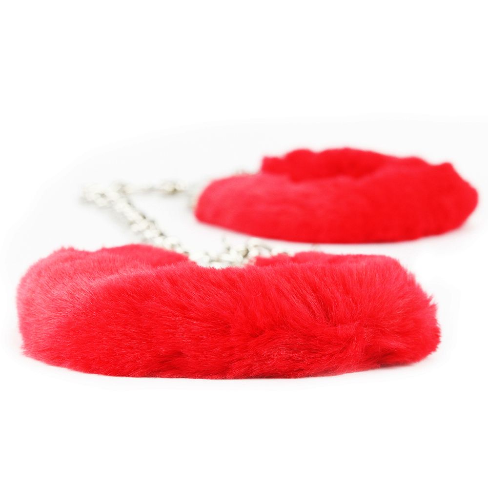 cavigliere fluffy red dettaglio