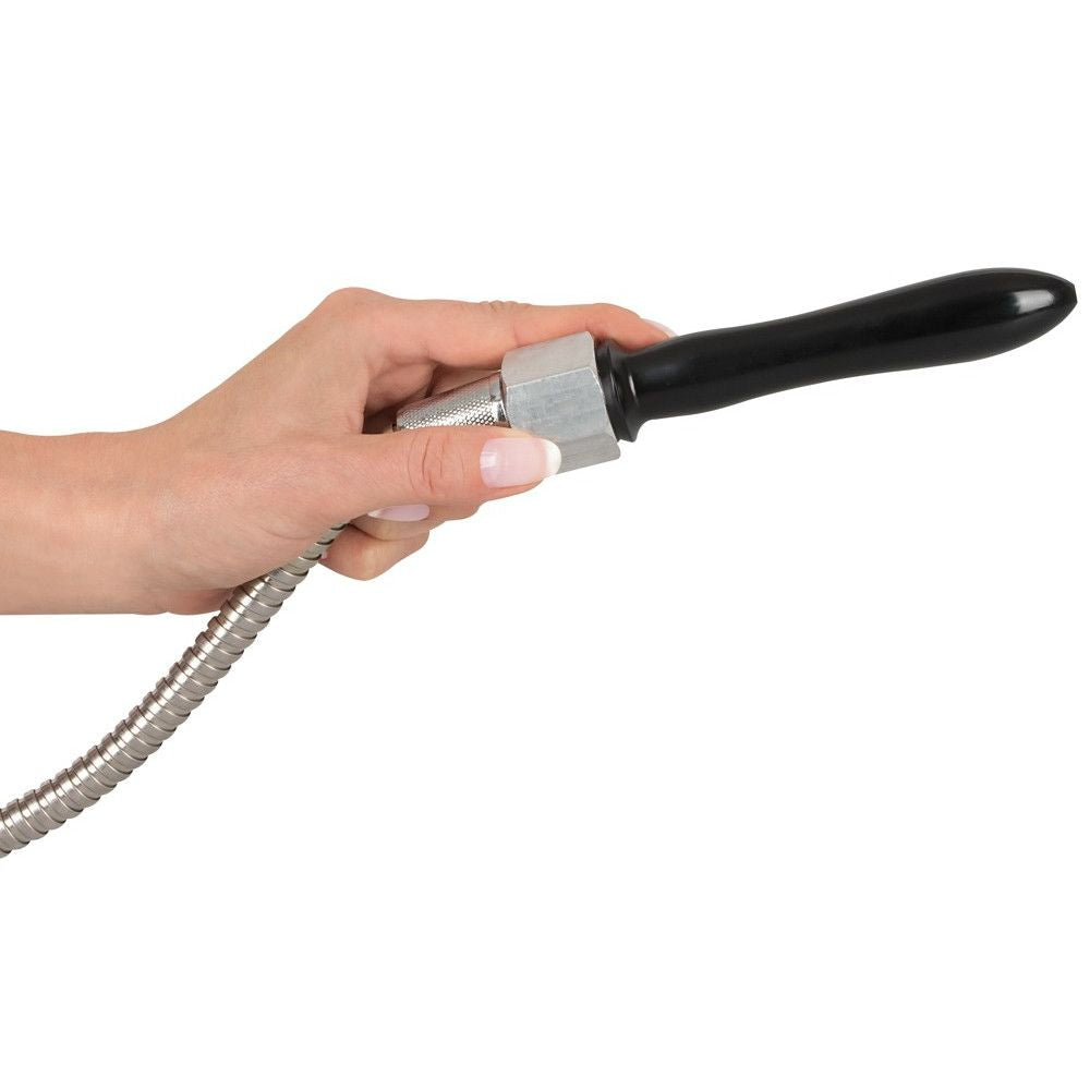 Doccia anale con fallo cleaner